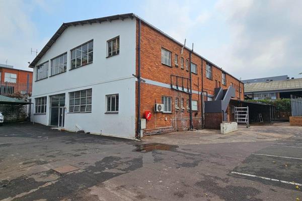 An exceptional ground floor factory of 582m&#178; in Pinetown with its own exclusive yard area.
This factory has been totally ...