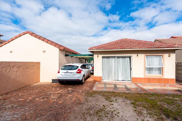 Welcome to 29 Duiker Gate, where opportunity meets potential. This cozy two-bedroom home ...