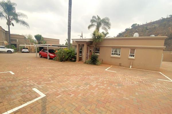 The property is situated in the established suburb of Roodekrans; near the Walter Sisulu ...