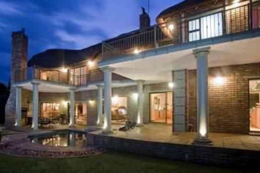 5 Bedroom House for sale in Kyalami Estate