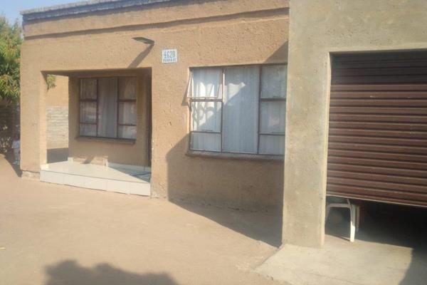 This property is situated in Slovo/Mabopane for first time buyers or small family.
It ...