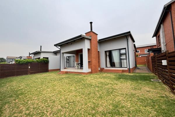 Exclusive Simplex Unit for Sale in Golden Fields Estate, Louwlardia

Seize the opportunity to own a rare gem in the highly ...