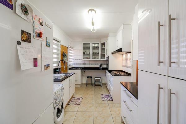 Stunning Must Be Seen Modern Kitchen With Durable Granite Tops &amp; Plenty Built In Cupboards 
Gas Backup Hob In Case Of Emergencies ...