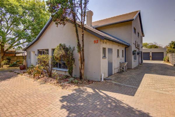 This lovely double storey family home situated in Allen Grove features: 3 bedrooms and 2 ...