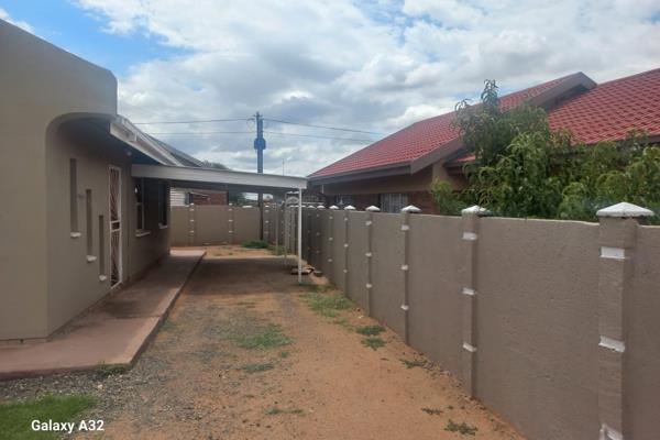 . 3 bedrooms with building cupboards and comfortable family home
. Sitting Room
. Kitchen with built in cupboard and stove, 
.Car ...