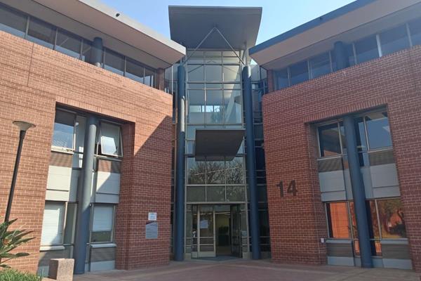 313m&#178; Office to let, Woodmead, Sandton. Located on the second floor of the ...