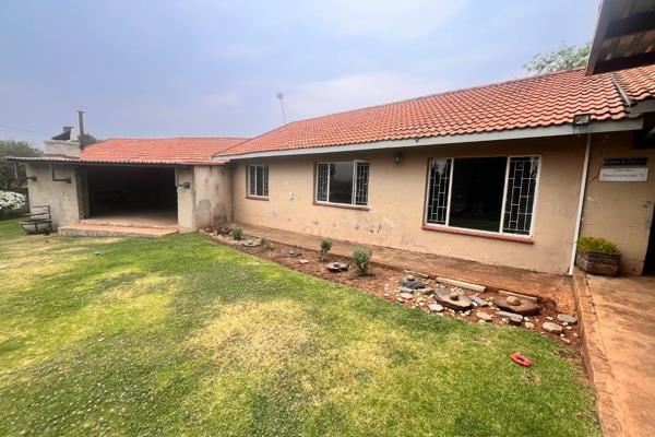 SOLE MANDATE

**Charming Family Home in Tranquil Lydenburg**

Discover this delightful family home nestled in the serene ...