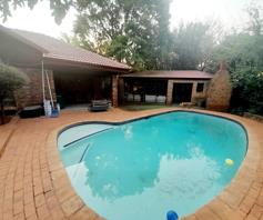 House for sale in Rooihuiskraal