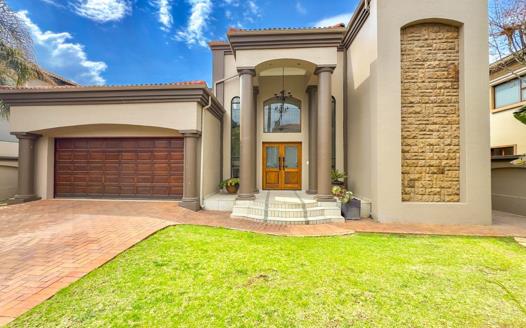 4 Bedroom House for sale in Beyers Park