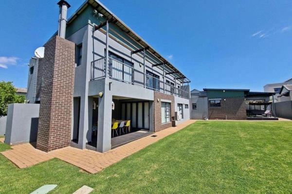 If you are looking for a Stunning modern Double Storey home located in the area of Midstream where all life essentials are nearby then ...