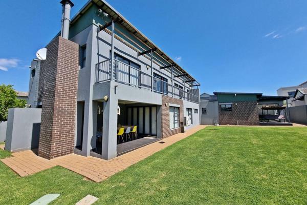 DUAL MANDATE

Stunning Double-Storey Home with Flatlet &amp; Backup Power in Midstream Hill Estate

This captivating home offers the ...