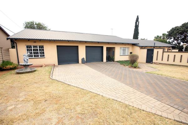 Howell Properties proudly and exclusively presents to you a four-bedroom family home.  This lovely property is situated on a quiet ...