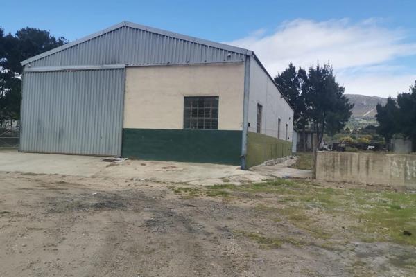 Industrial property to let in business park. Secure and safe. 360m&#178;  workshop space ...