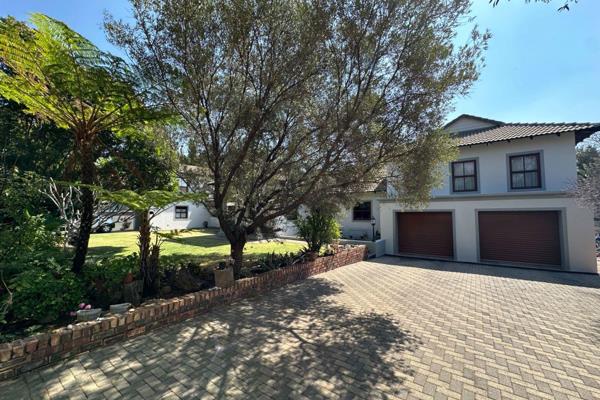 Nestled in the heart of Waterkloof, this exquisite family home offers a blend of classic charm and modern sophistication. Featuring ...