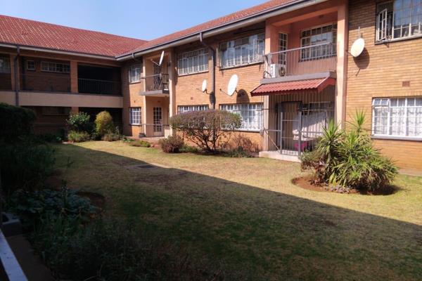 This spacious Apartment is right next to Sedibeng College, CBD , and transport facilities. 

Experience peace and tranquility in this ...