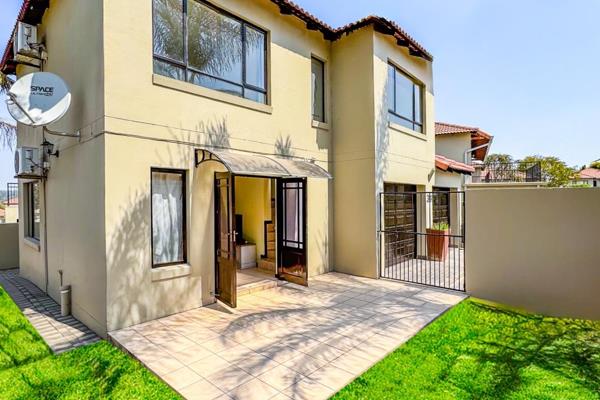 We are proud to present this lovely home on a sole and exclusive mandate!!! 

Nestled in the sought-after Villa Donato complex, this ...