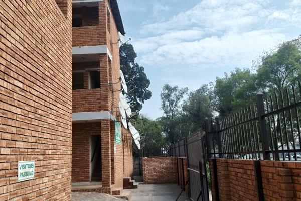 3 Bedroom Apartment - Located in the midst of Rustenburg with access to all major roads and amenities.

Second floor unit in a very ...