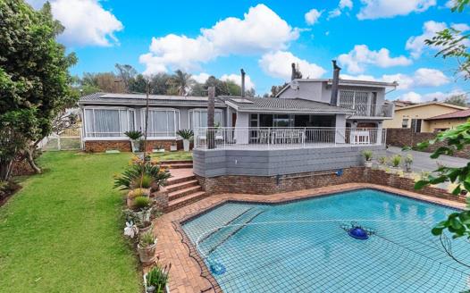 3 Bedroom House for sale in Weltevreden Park