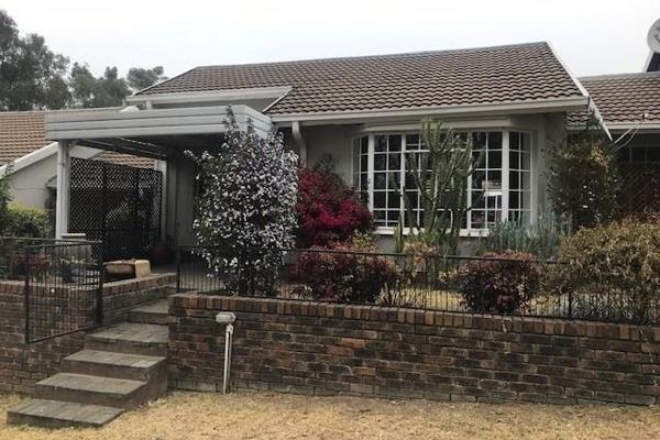 Spacious 1-Bedroom Simplex Townhouse in Over 50&#39;s Village, Bryanston
Incredible ...