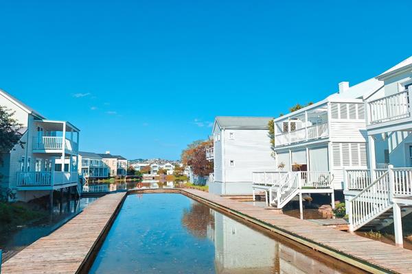 This 3-bedroom, 3-bathroom home on Thesen Island offers beachfront living at its best. ...