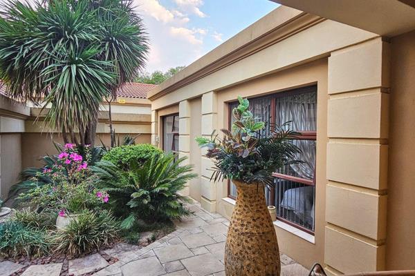 Exclusivity and luxury meet in this private sanctuary located in the heart of the sought-after Three Rivers Proper. 

The complex is within literal walking distance to all amenities, including the Midvaal Private Hospital, Virgin Active Gym, River Square Regional Shopping ...