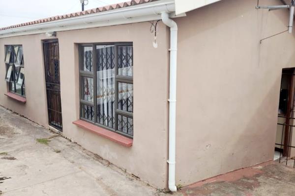 4 bedroom house for Sale in Mdantsane.

Beautiful Home or Investment Opportunity

Ladies and gentlemen I present to you this well ...