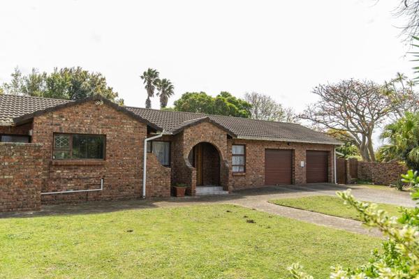 This spacious and sturdy facebrick family home is ideally situated on a large corner ...