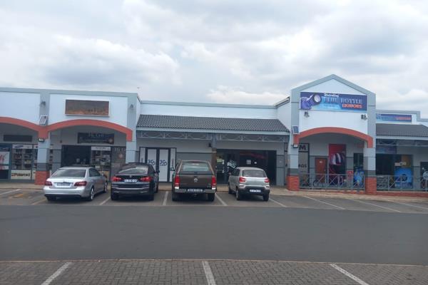 RETAIL SPACE TO LET = 309m2 @150/m2

WATERKLOOF RIDGE LIFESTYLE CENTRE - CLIFF AVENUE, WATERKLOOF RIDGE

Waterkloof Ridge Lifestyle ...