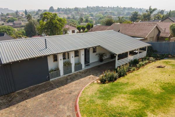 Welcome to your dream home located on one of the most sought-after streets in Mondeor, Johannesburg South. This freestanding house is a ...