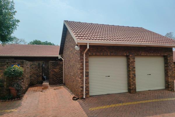 Modern 3-Bedroom Townhouse for Sale in Permpark, Silverton

Welcome to the pinnacle of ...