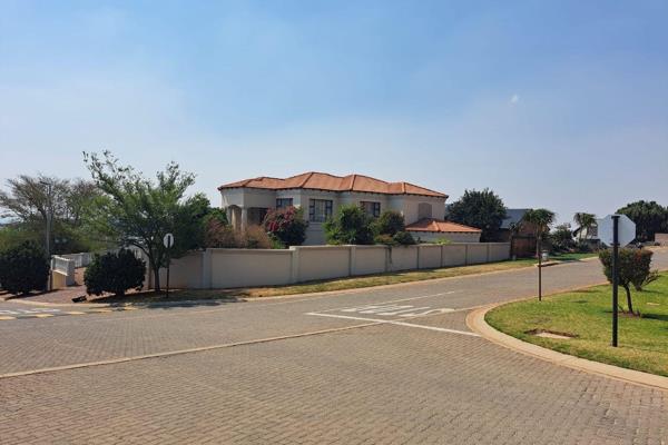 Welcome to this exquisite 4-bedroom double-storey family home located in an upmarket ...