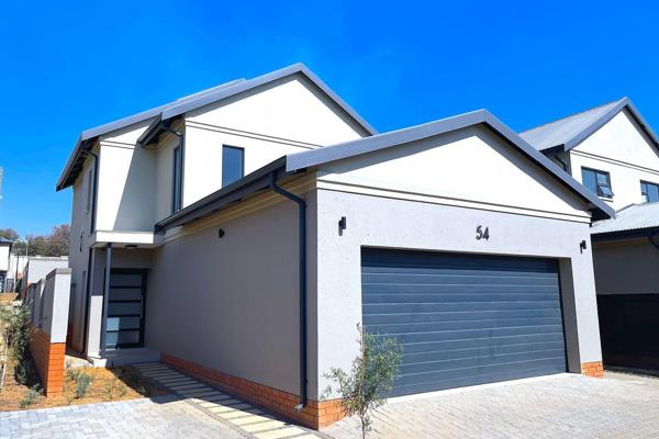 Ideally located in Kyalami, this beautiful development strikes a delicate balance between calm and convenience. All homes boast ...