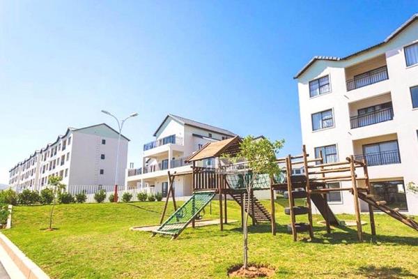 2-Bedroom Ground Floor Apartment for Rent – The West End, Carlswald, Midrand
Discover the perfect blend of convenience, security, and ...