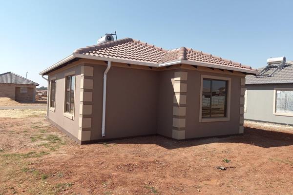 NEW DEVELOPMENTS for sale in WINDMILL PARK, BOKSBURG.

Full Tittle Stands.

Prices From R700 000 upwards.

Garage not ...