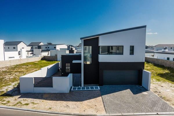 Step into luxury with this brand-new, double-storey gem nestled in the heart of Sandown. Offering 4 spacious bedrooms and 3 modern ...