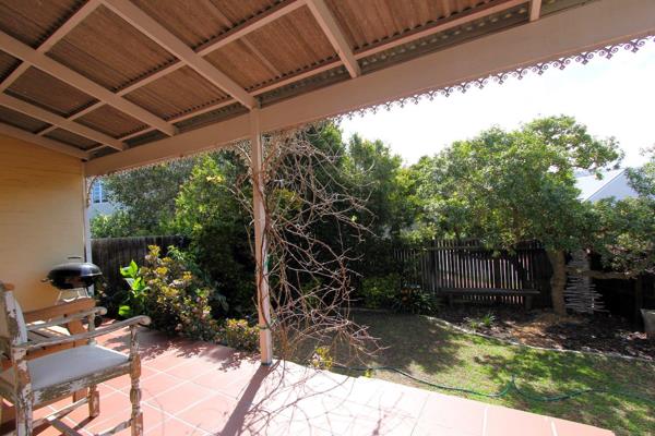 This neat 2 bedroom home is located on the corner of a cul-de-sac in Milkwood Park ...