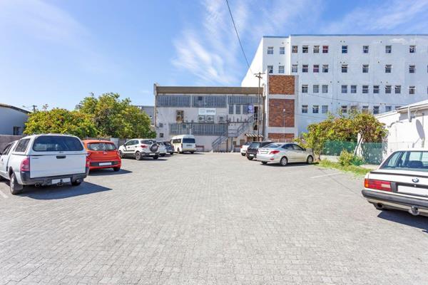 This is an investor&#226;€™s dream to purchase this fully tenanted commercial space. 
The property runs from Halt Road, through to ...