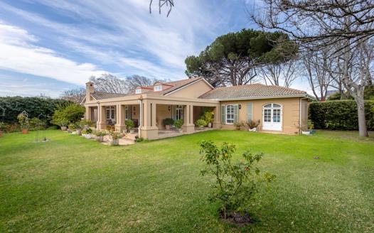 4 Bedroom House for sale in Constantia