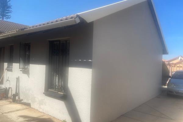 Neat home consist of 2 bedrooms all fitted, a big lounge, fitted kitchen, a bathroom…. This property is fully paved with enough space ...