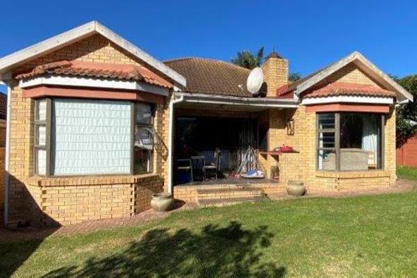 Face-brick home, 170 m2
To let at R17 500 pm for the 1st year of a long-term lease ...