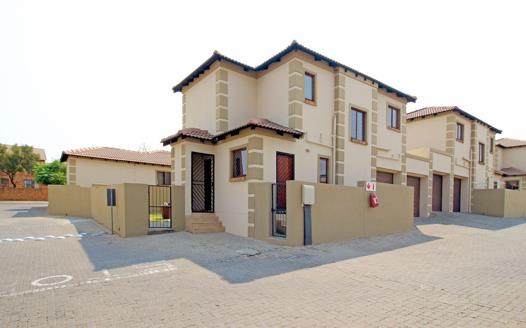 3 Bedroom Townhouse for sale in Arundo Estate