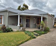 House for sale in Queenstown Central