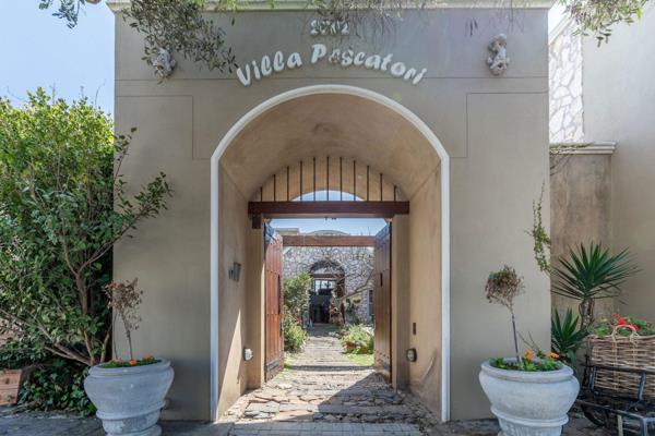 It is our privilege to exclusively offer for sale this legendary landmark in Yzerfontein,  known as Villa Pescatori. 
Delivering a ...