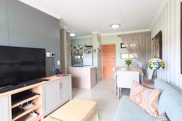 WATERKLOOF MARINA RETIREMENT ESTATE

Luxurious two-bedroom apartment overlooking the Marina.

Two bedrooms with built-in cupboards.
The ...