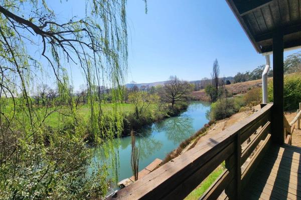 In the heart of Rosetta, the view from this property is one not to be missed, overlooking the winding Mooi River and the surrounding ...