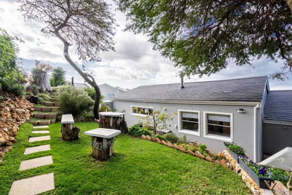 New Listing I Sole &amp; Exclusive Mandate

Offers from: R5 995 000

This pristine ...