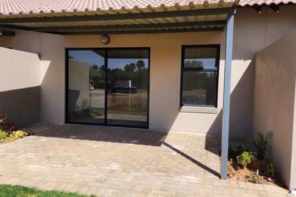 Charming Home for Sale in Bella Rosa Estate, Heatherdale, Akasia – R754,900

This ...