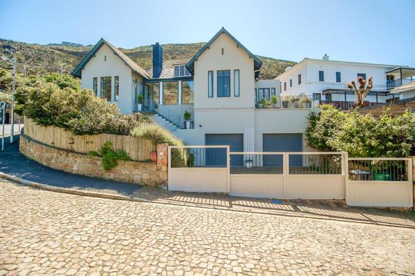 This wonderful home with fantastic sea views is situated just off Boyes Drive and is ...