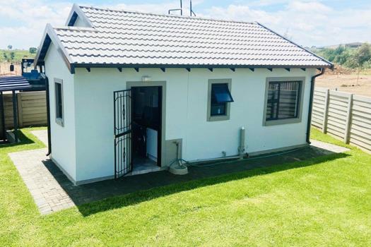 2 Bedroom Townhouse for sale in Witpoortjie