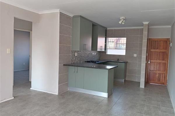 1st floor apartment

2 bedrooms with 1 full bathroom.

Open plan kitchen lounge, newly fitted.

Tiled balcony

Tiled ...